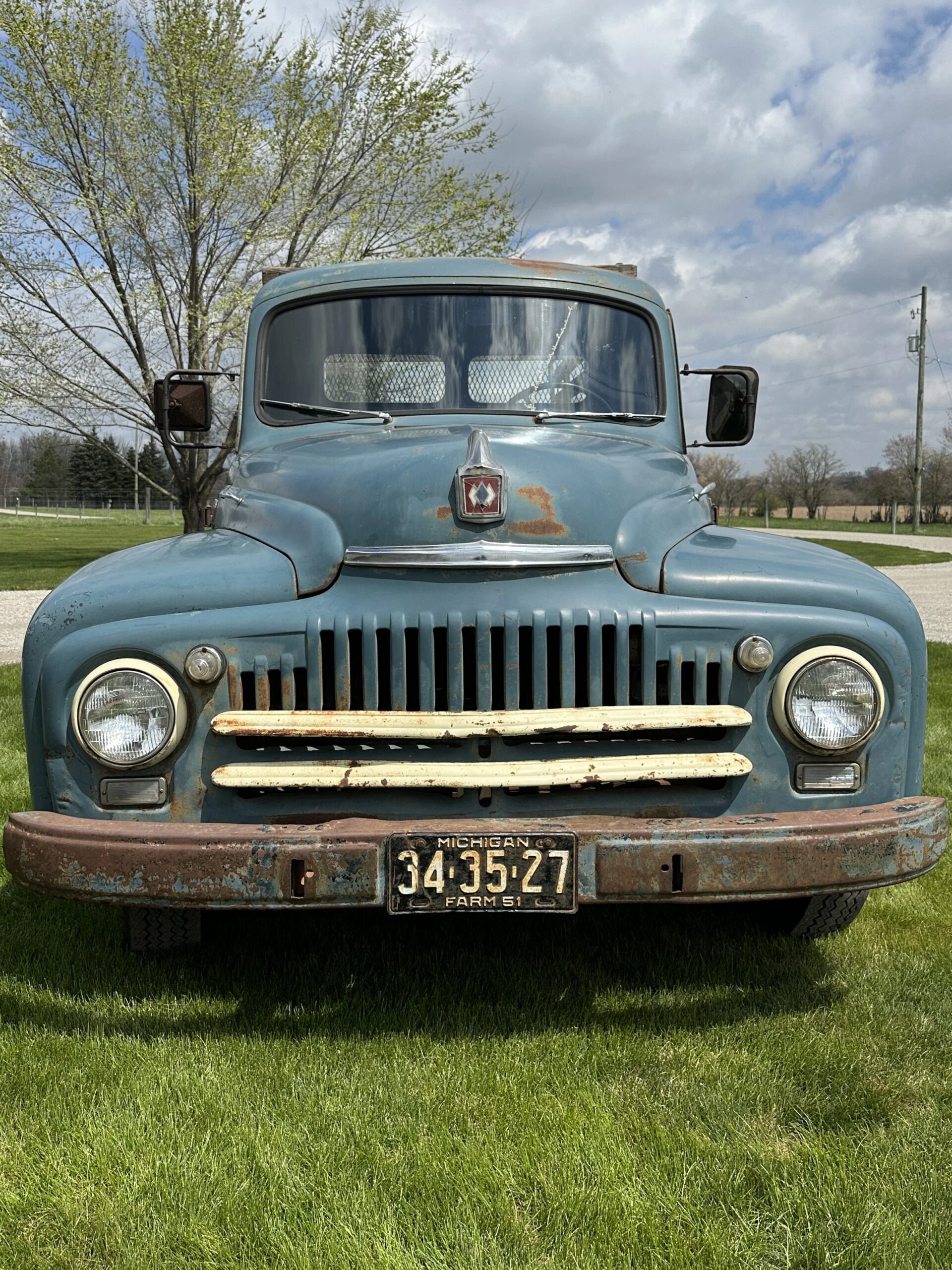 International-Harvester-l110-1951-Blue-Black-4