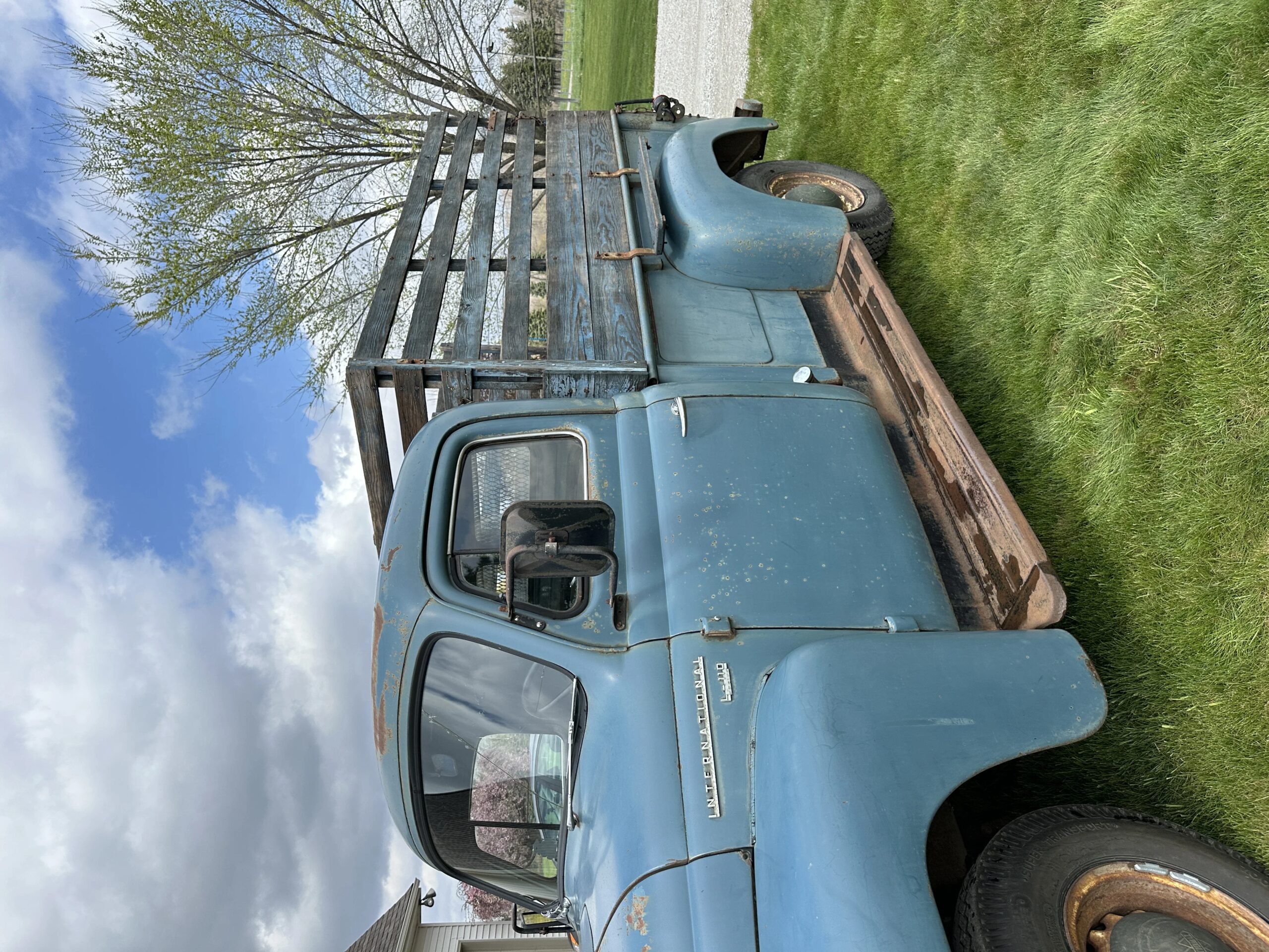 International-Harvester-l110-1951-Blue-Black-5