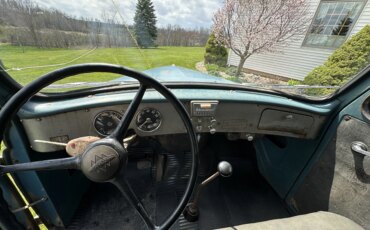 International-Harvester-l110-1951-Blue-Black-8