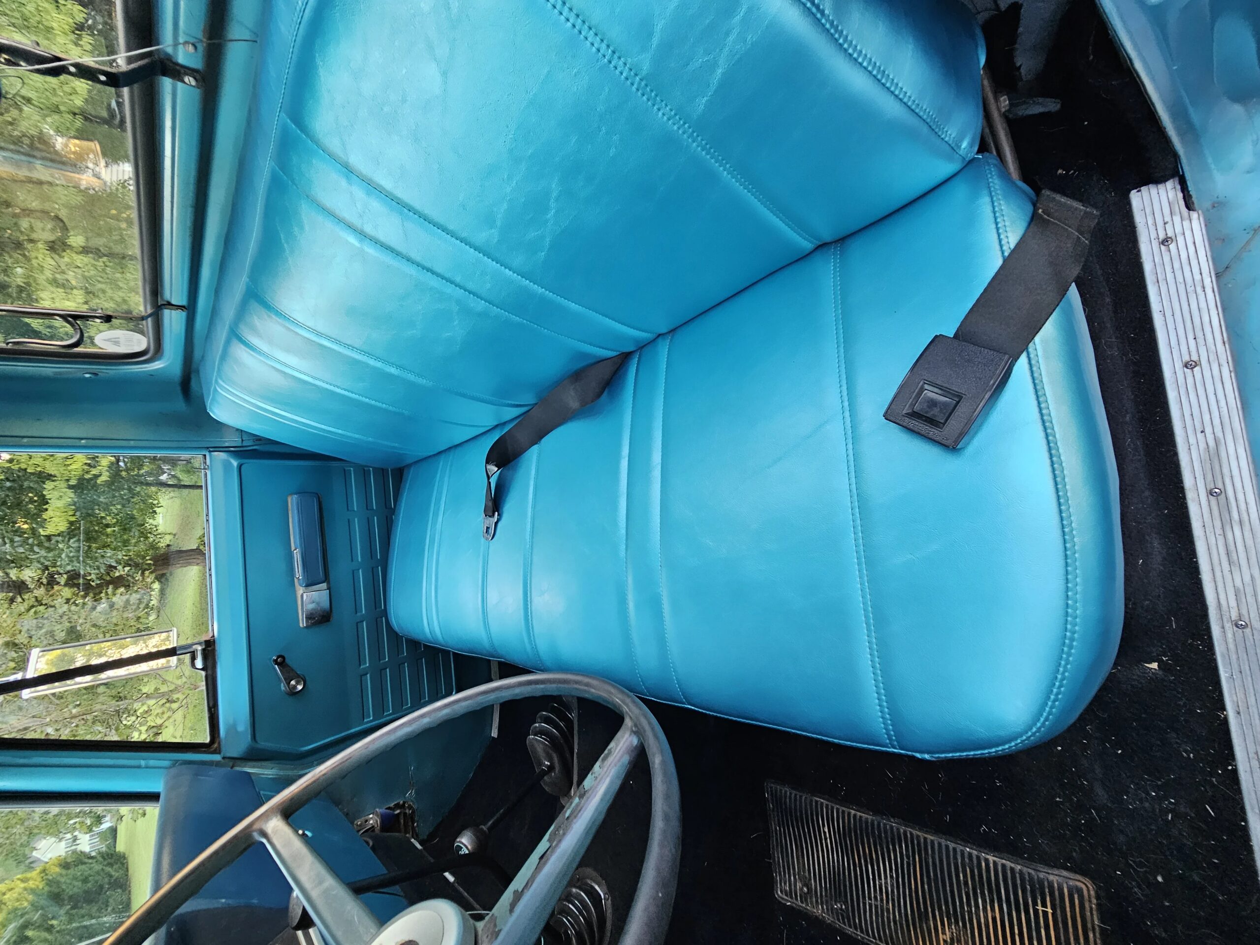 International-Harvester-pickup-1970-Blue-Blue-15