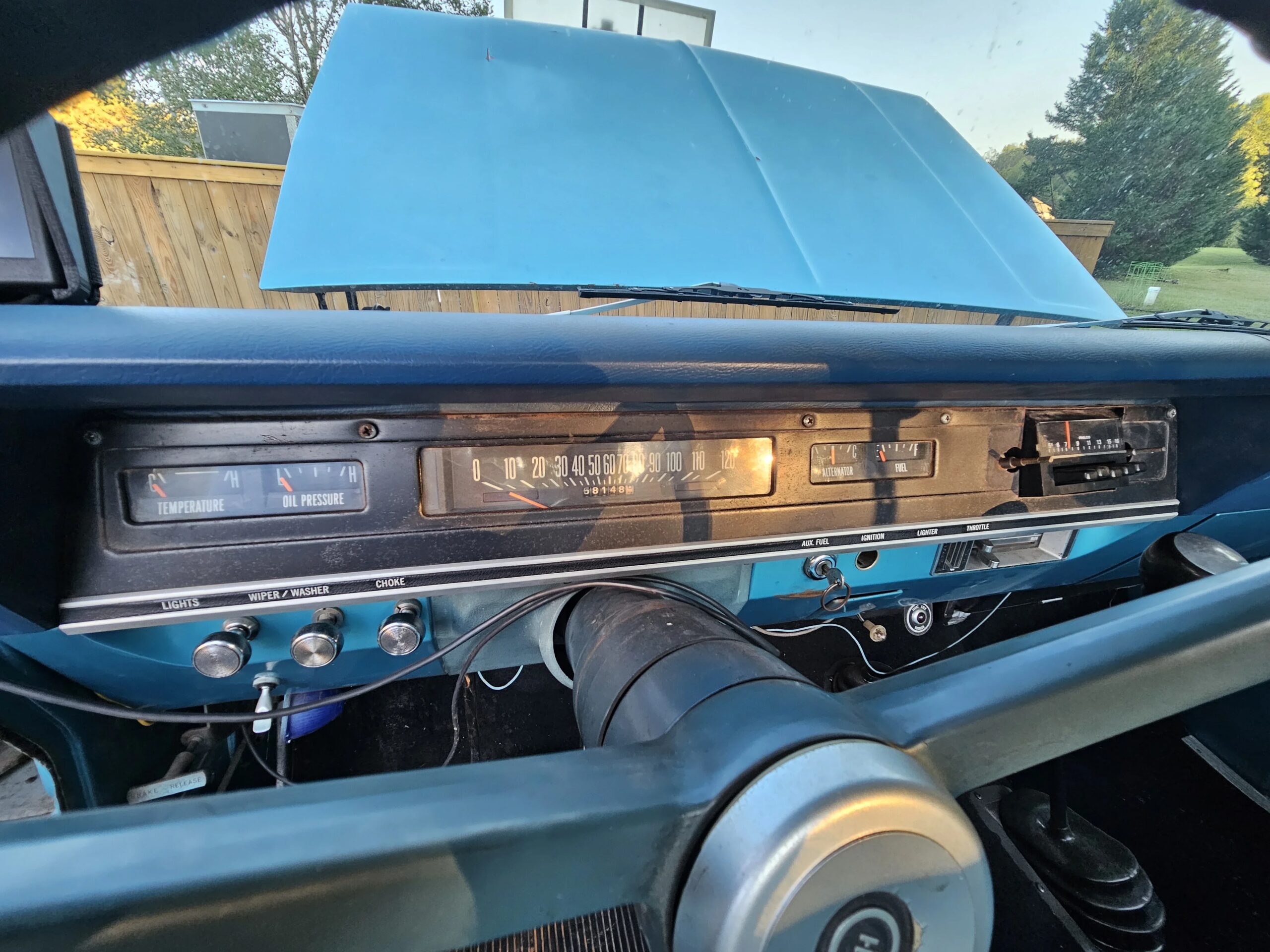 International-Harvester-pickup-1970-Blue-Blue-20