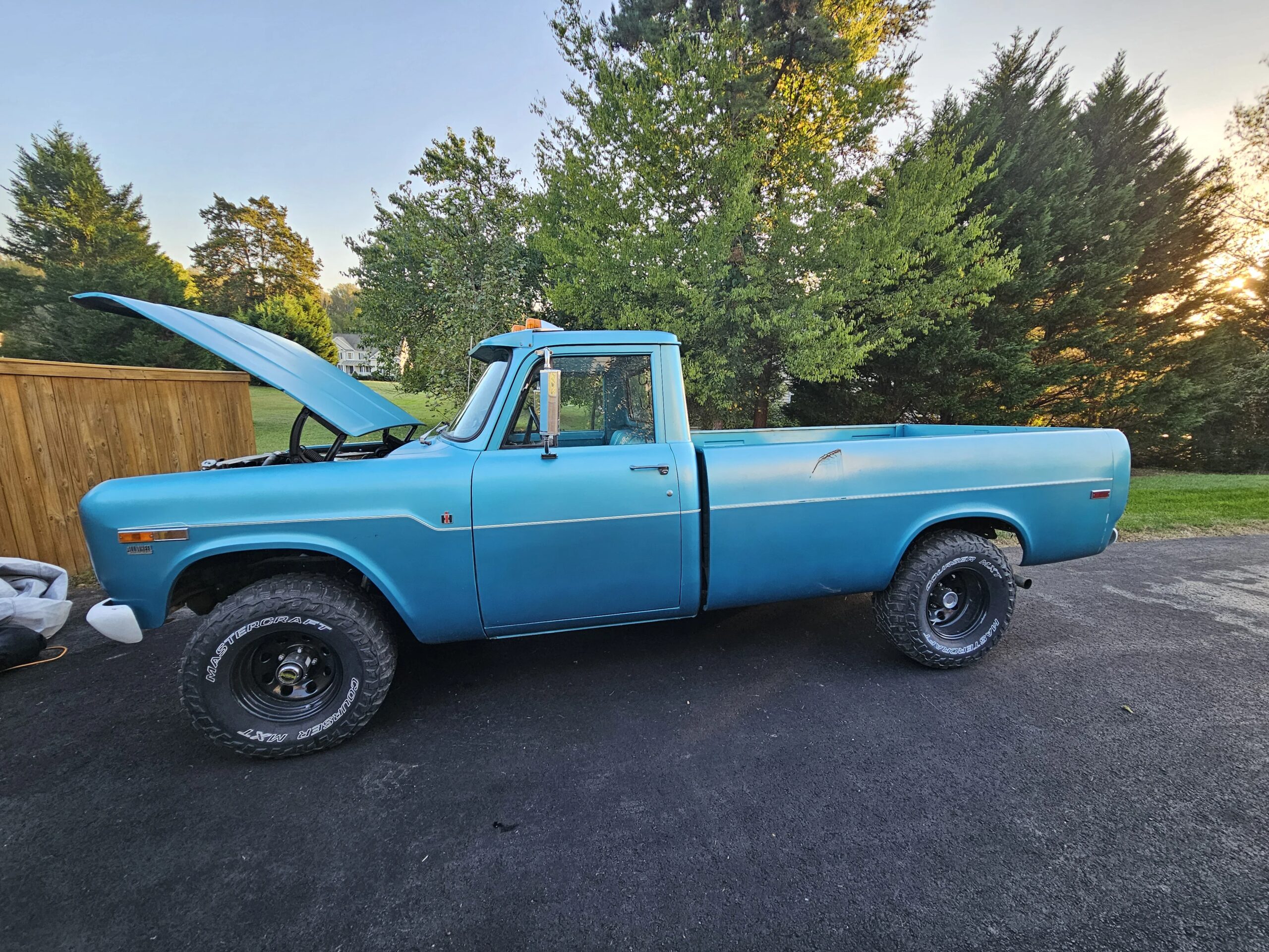 International-Harvester-pickup-1970-Blue-Blue-5