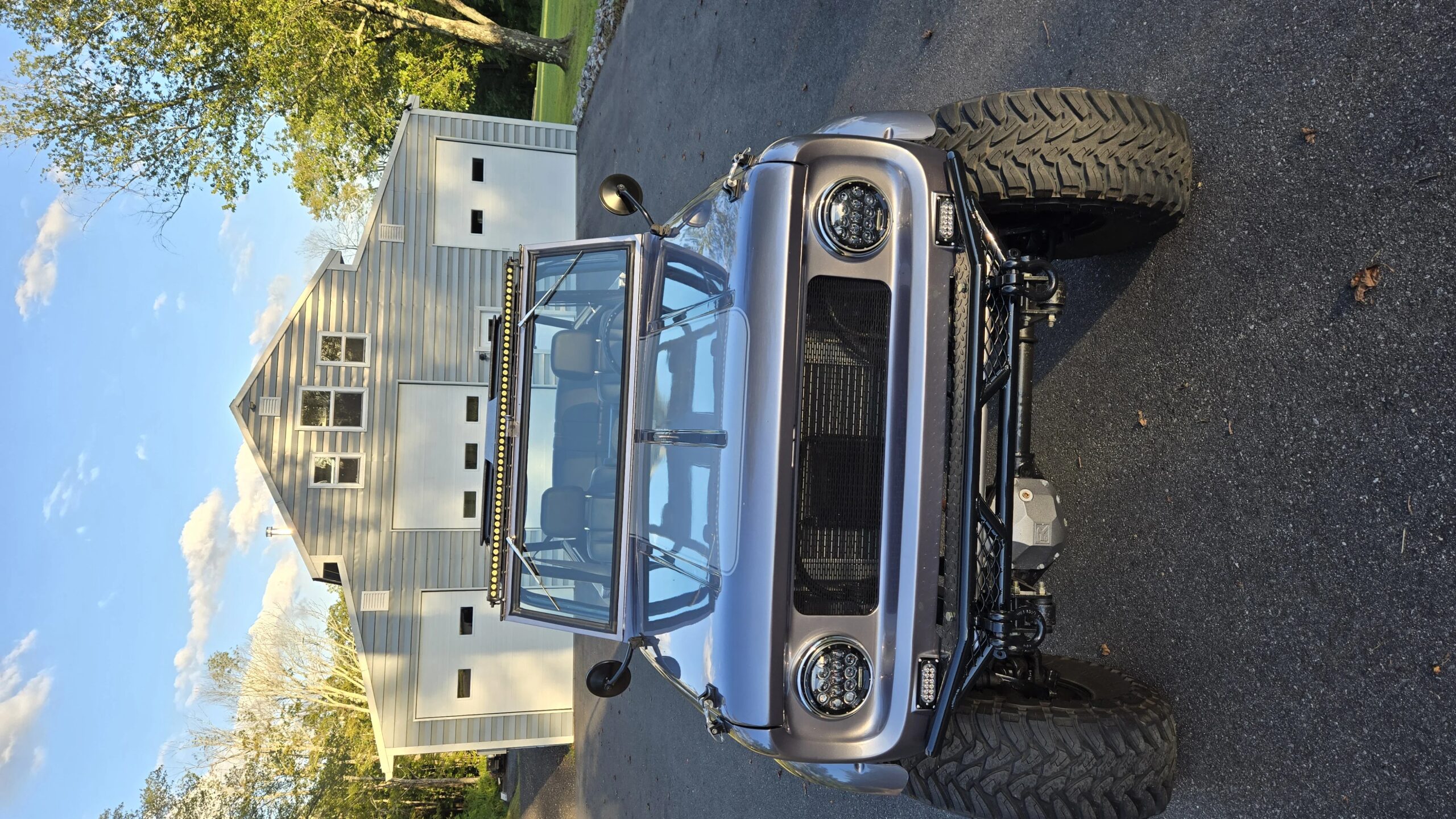 International-Harvester-scout-1963-Gray-Black-1