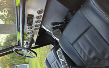International-Harvester-scout-1963-Gray-Black-10