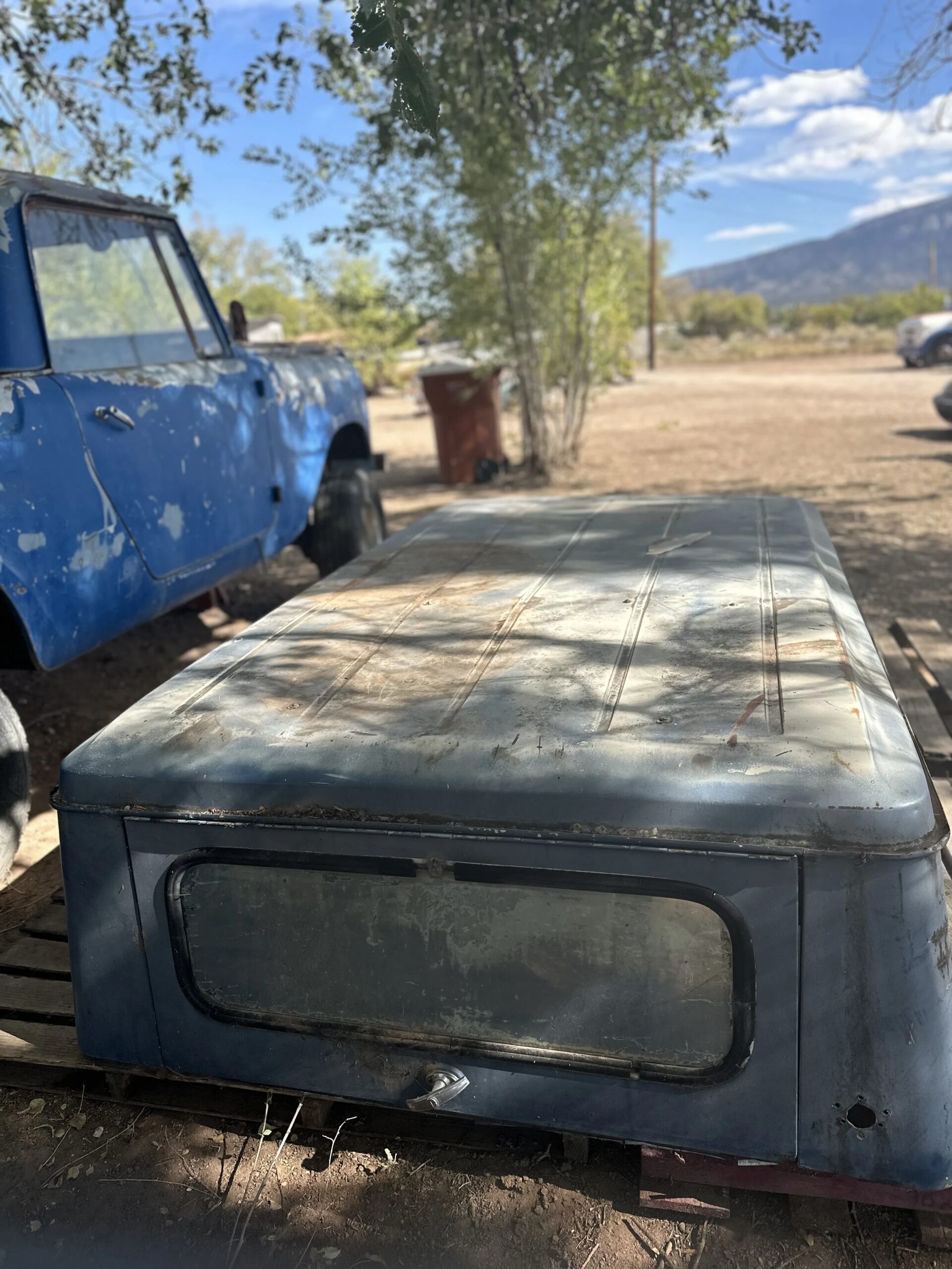 International-Harvester-scout-1964-Blue-5