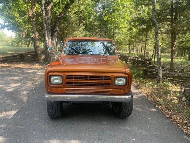 International-Harvester-scout-1974-Custom-Black-1