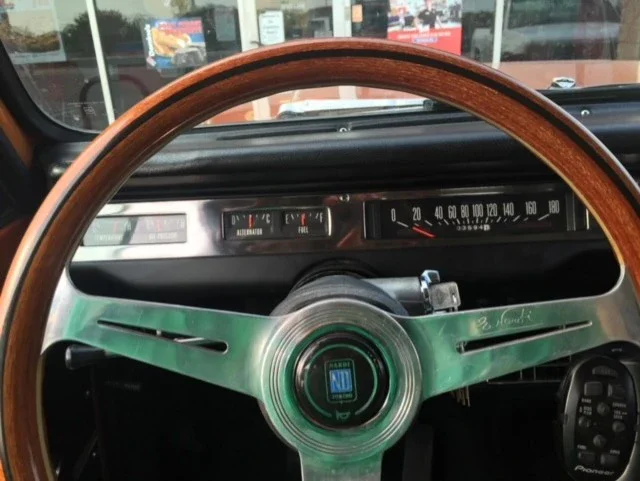 International-Harvester-scout-1974-Custom-Black-5