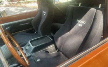 International-Harvester-scout-1974-Custom-Black-6