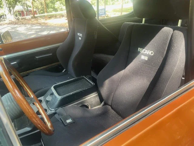 International-Harvester-scout-1974-Custom-Black-6