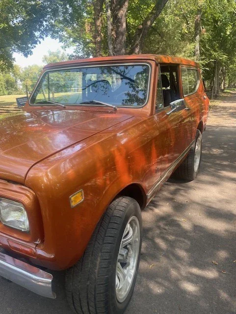 International-Harvester-scout-1974-Custom-Black