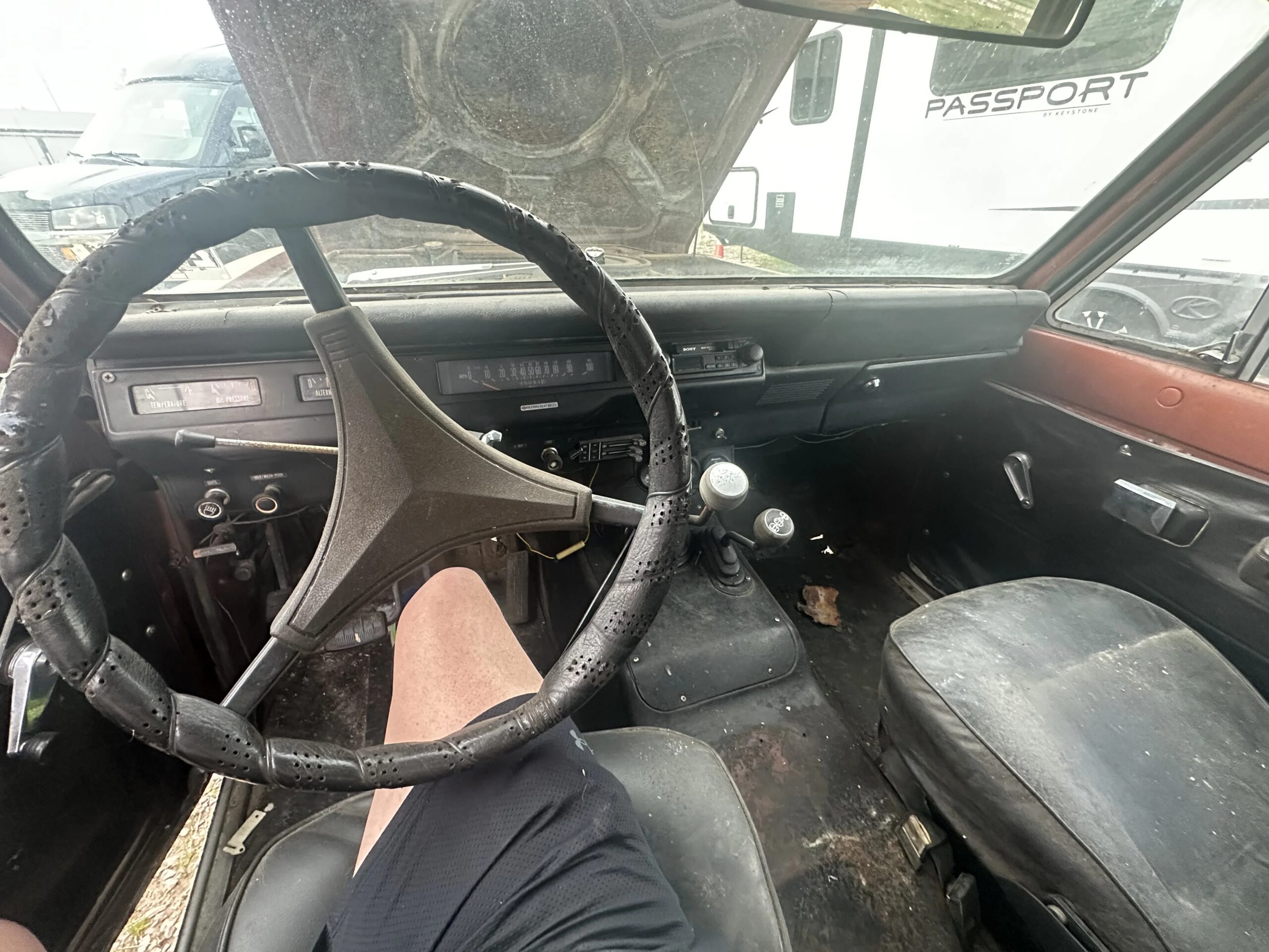 International-Harvester-scout-1979-Red-Black-19