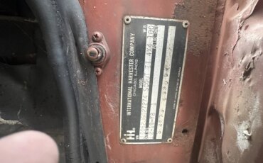 International-Harvester-scout-1979-Red-Black-4