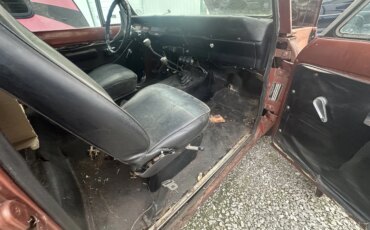 International-Harvester-scout-1979-Red-Black-46