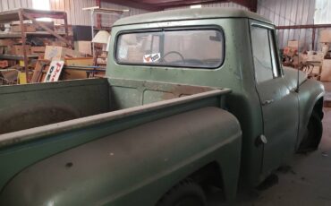 International-c900-pickup-truck.-1964-green-11