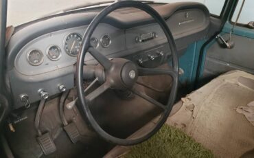 International-c900-pickup-truck.-1964-green-2