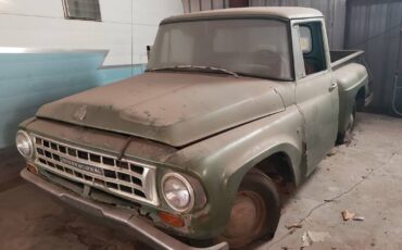 International-c900-pickup-truck.-1964-green-7