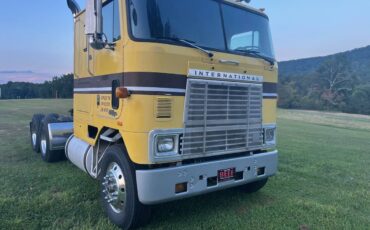 International-cabover-9670-diesel-1984-yellow-1