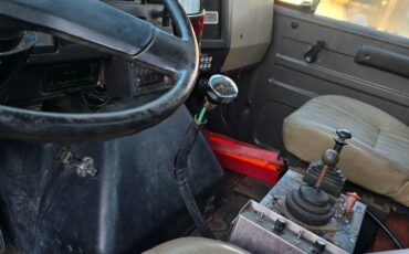 International-diesel-1993-white-24