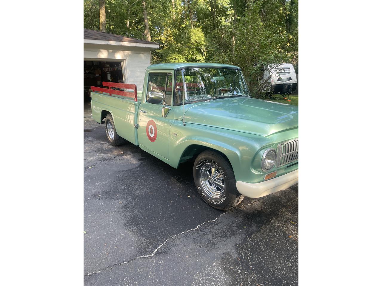 International-harvester-1100-1966-Green-Greentan-1