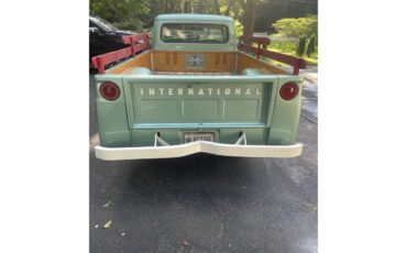 International-harvester-1100-1966-Green-Greentan-5