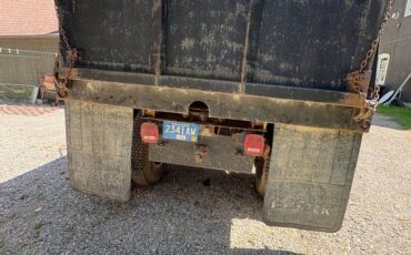 International-harvester-dump-truck-1973-red-2