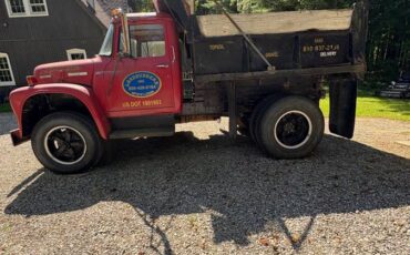 International-harvester-dump-truck-1973-red-3