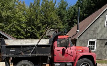 International-harvester-dump-truck-1973-red-7