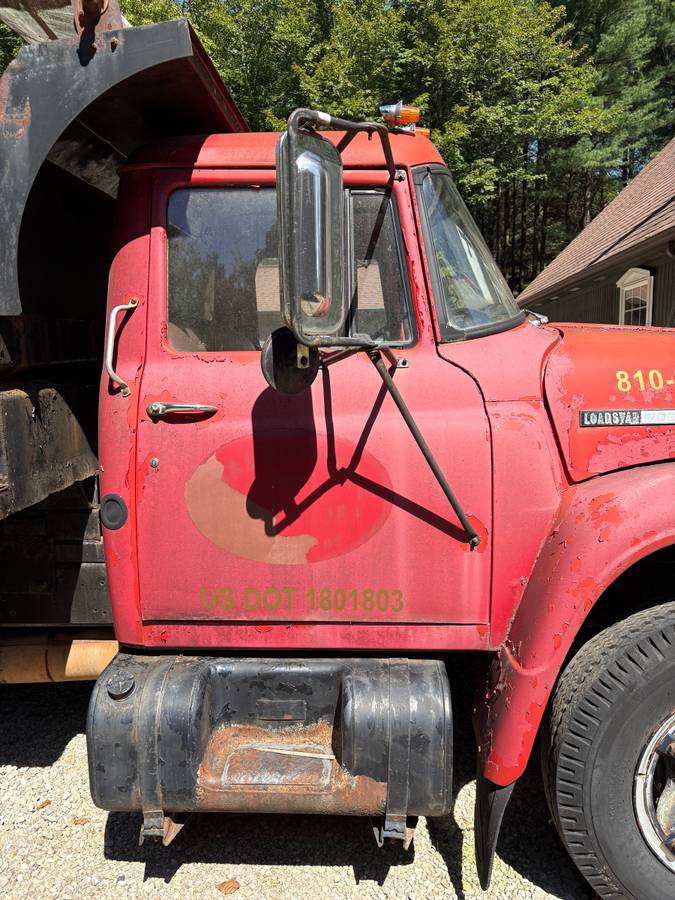 International-harvester-dump-truck-1973-red