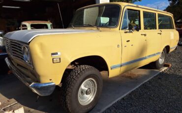 International-harvester-travelall-1973-1