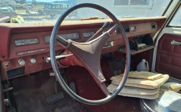 International-harvester-travelall-1973-2