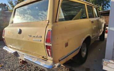 International-harvester-travelall-1973-8