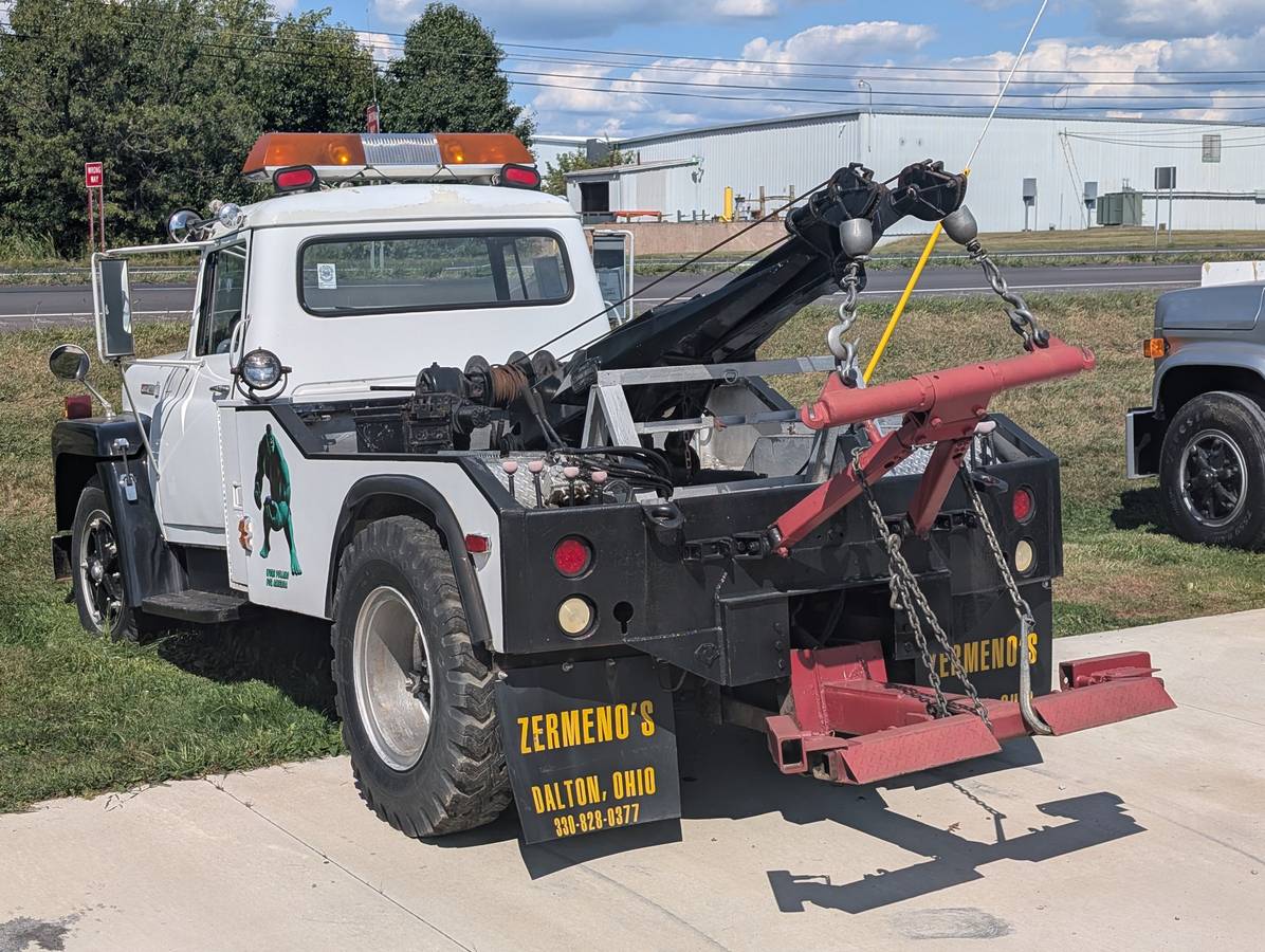 International-loadstar-1600-diesel-1977-white