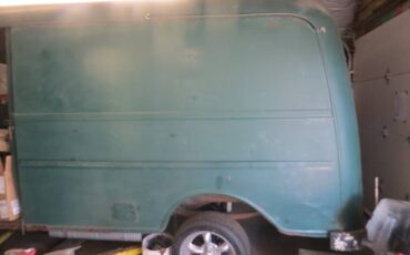 International-metro-van-1963-green-2