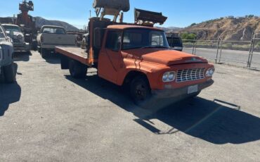 International-v-130-1962-orange-6