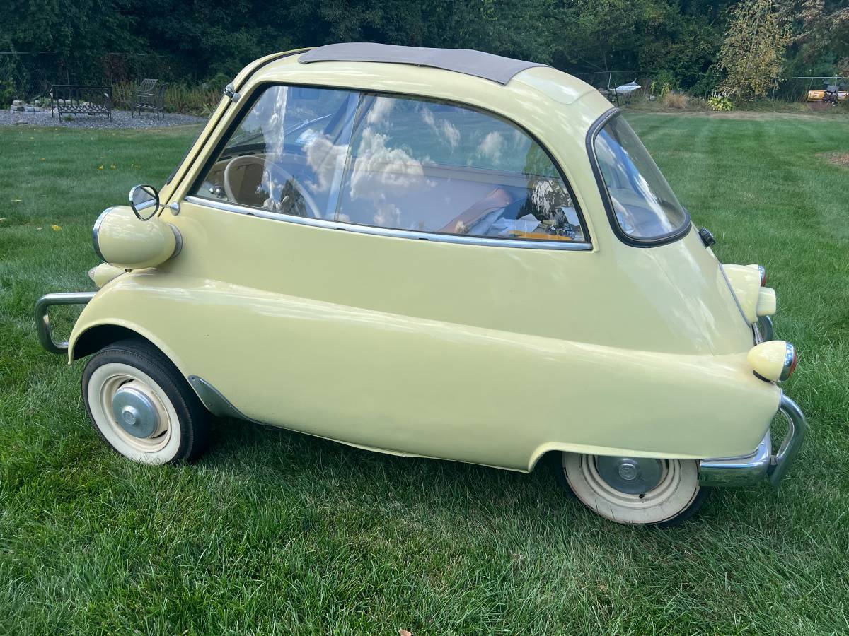 Isetta-300-1957-yellow-11