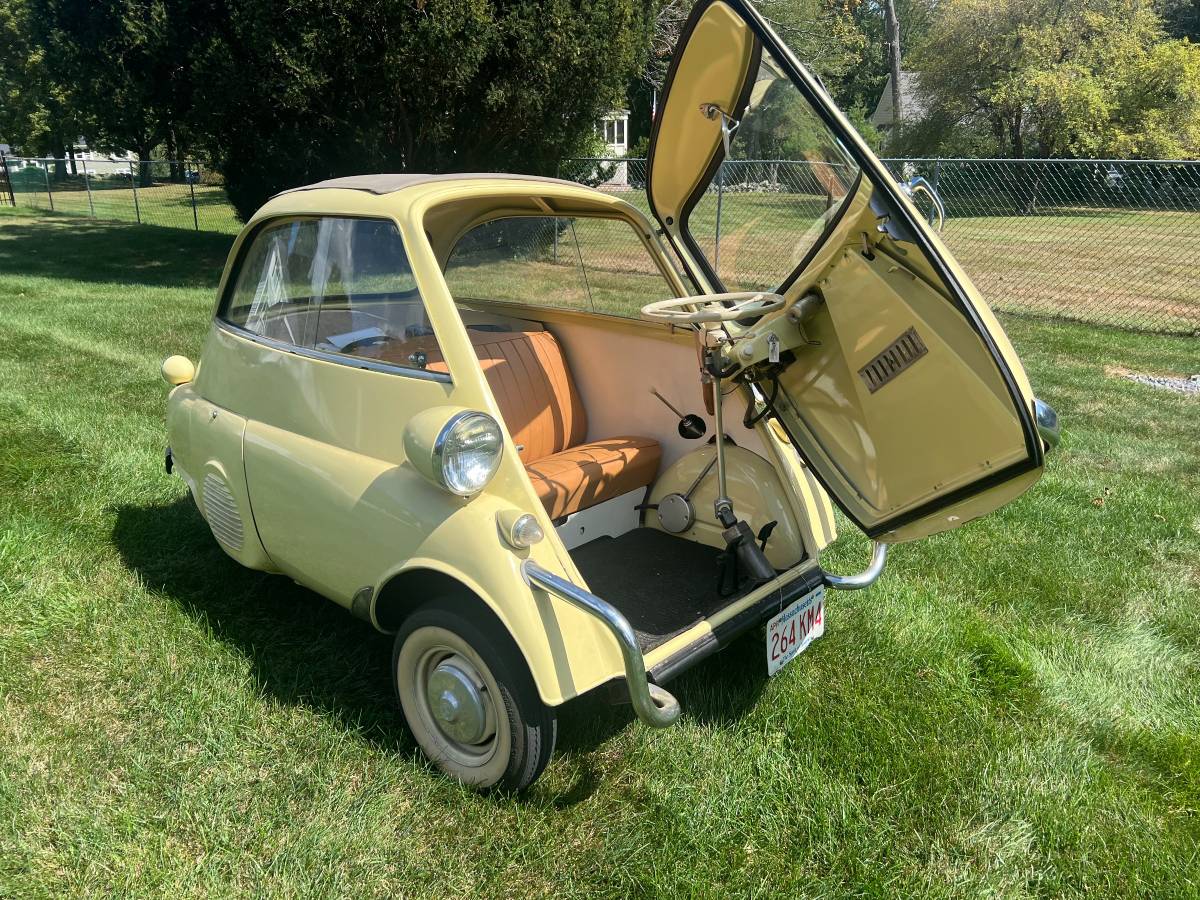 Isetta-300-1957-yellow