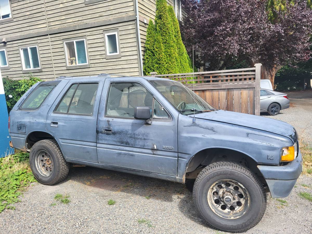 Isuzu-rodeo-1992-black-2
