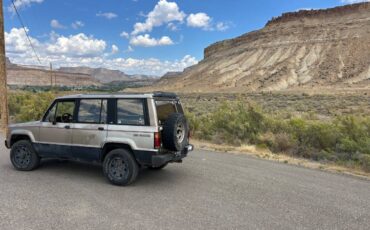 Isuzu-trooper-1988-1