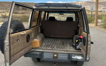 Isuzu-trooper-1988-2