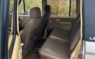 Isuzu-trooper-1988-3