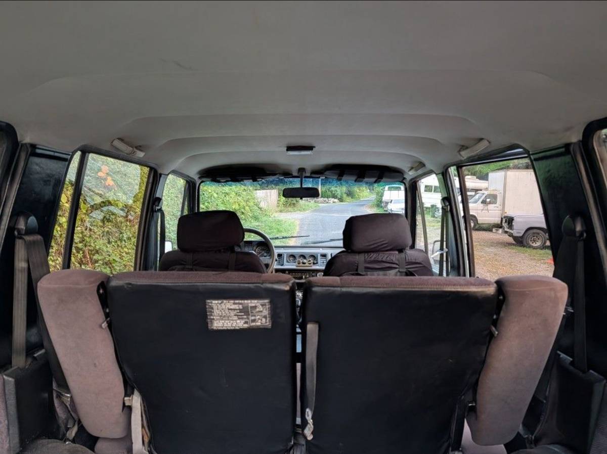 Isuzu-trooper-1988-6
