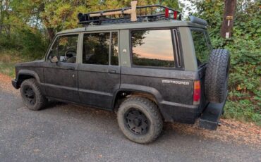 Isuzu-trooper-1988-9