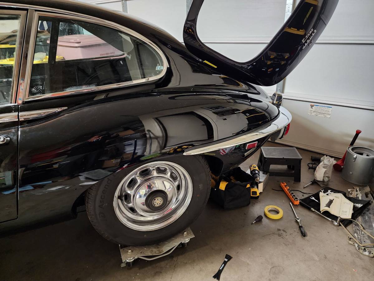 Jagaur-e-type-22-1969-black-1
