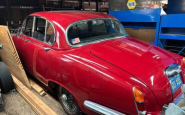 Jaguar-1965-red-1