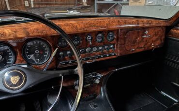 Jaguar-1965-red-4