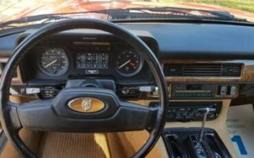 Jaguar-1986-red-2