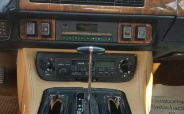 Jaguar-1986-red-3