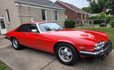 Jaguar-1986-red-6