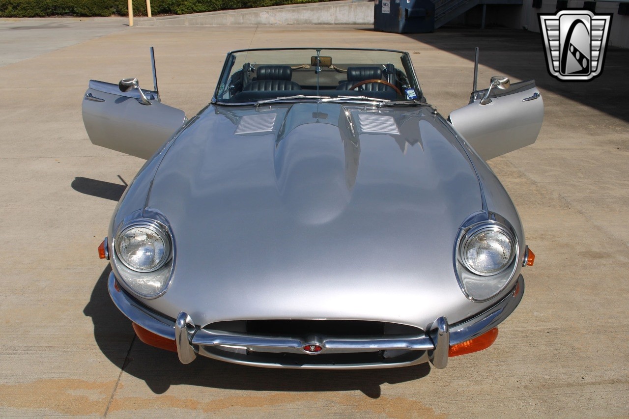 Jaguar-E-Type-1969-34