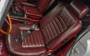 Jaguar-E-Type-1971-2D-Coupe-23